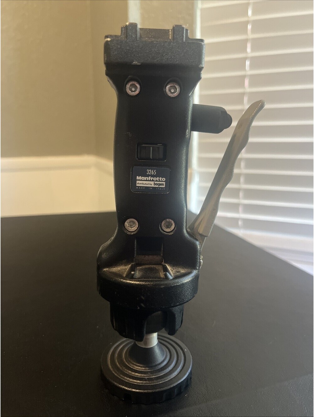 Manfrotto 3265 Grip Action Pistol Joystick Ball Head w/ RC2 Quick Release